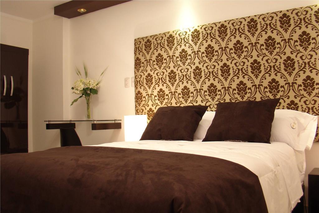 Hostal Media Luna Trujillo Luaran gambar