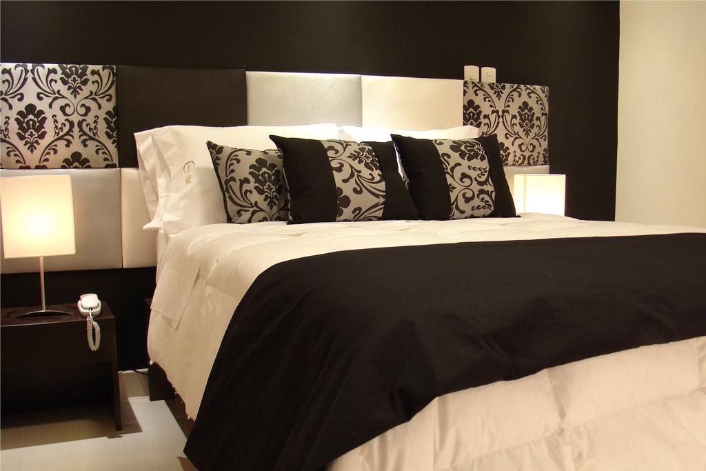 Hostal Media Luna Trujillo Luaran gambar