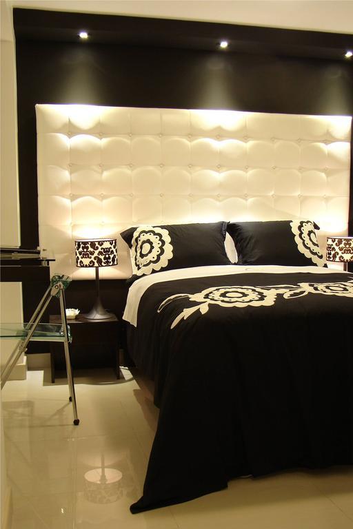 Hostal Media Luna Trujillo Luaran gambar