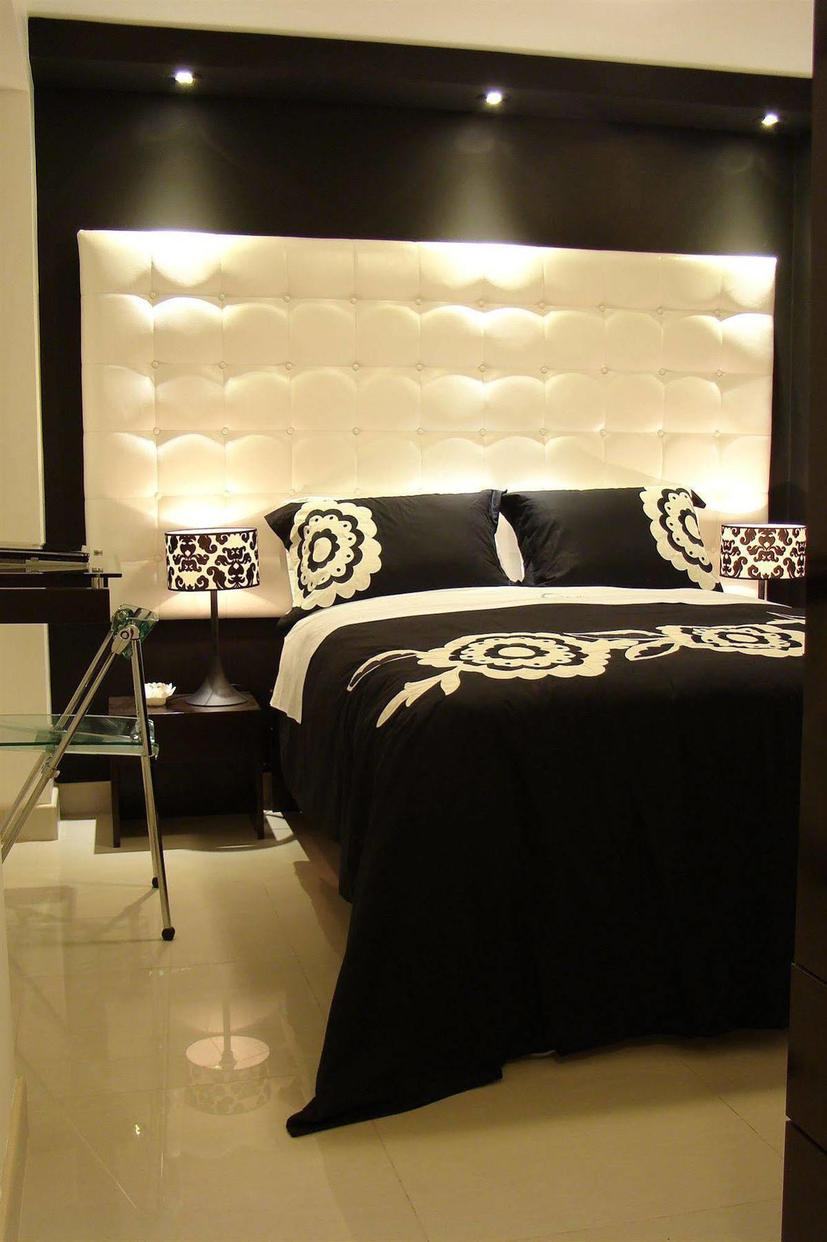 Hostal Media Luna Trujillo Luaran gambar