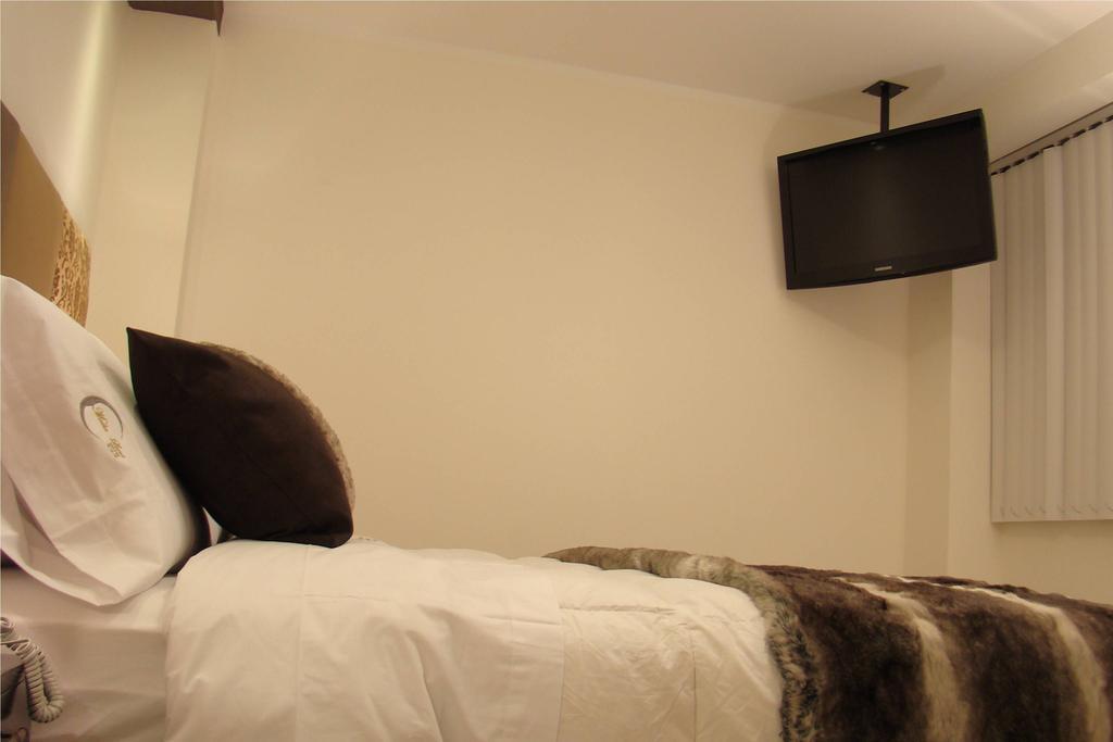 Hostal Media Luna Trujillo Luaran gambar