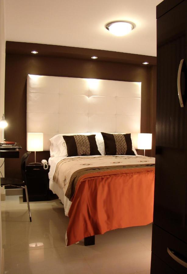 Hostal Media Luna Trujillo Luaran gambar