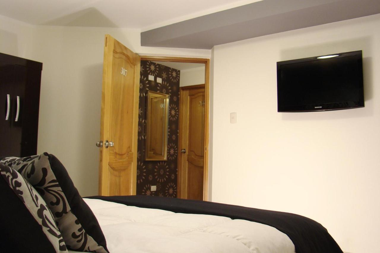 Hostal Media Luna Trujillo Luaran gambar